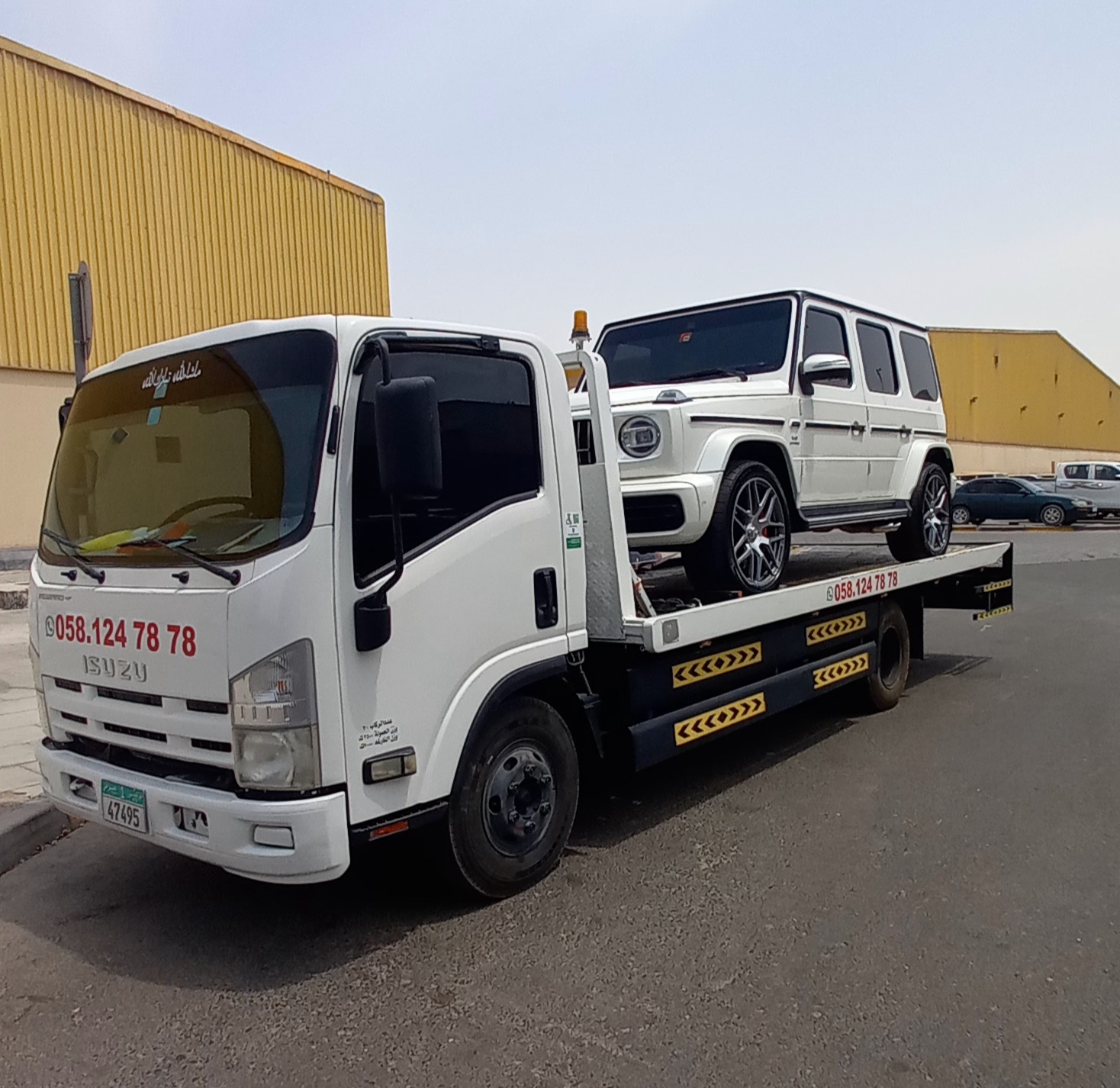 Car towing service UAE